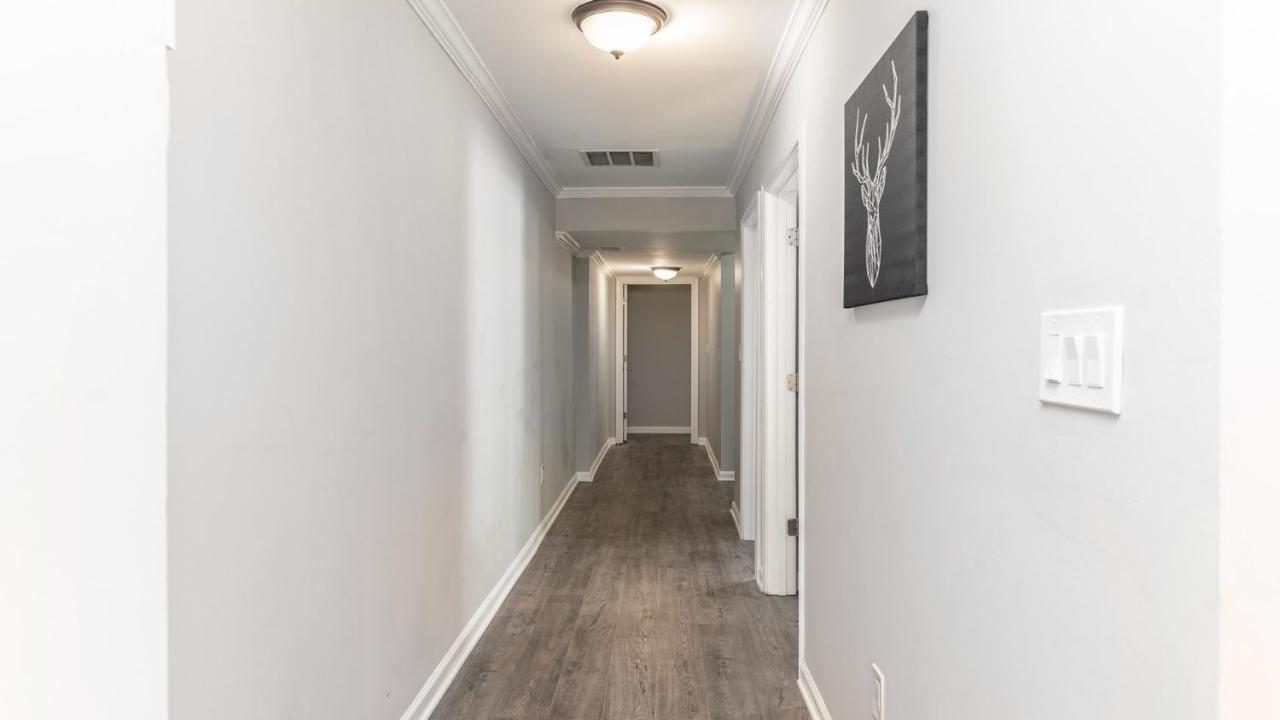 Stylish 3Br 3Ba Colonial House By Cozysuites Александрия Екстериор снимка